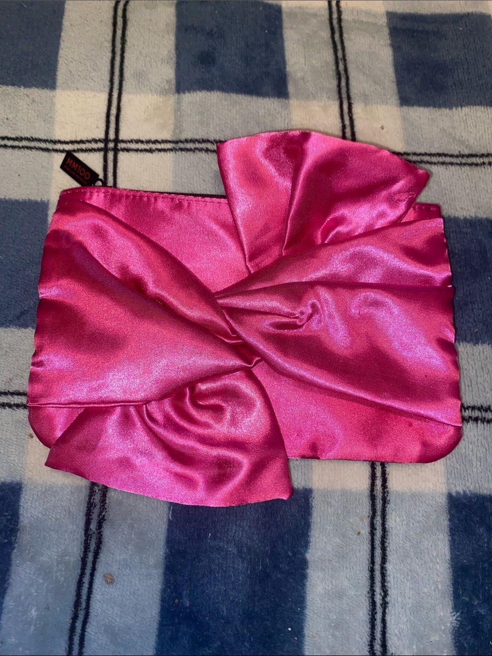 ipsy Marilyn Monroe Glam Bag Bright Pink Satin Knot Makeup Pouch